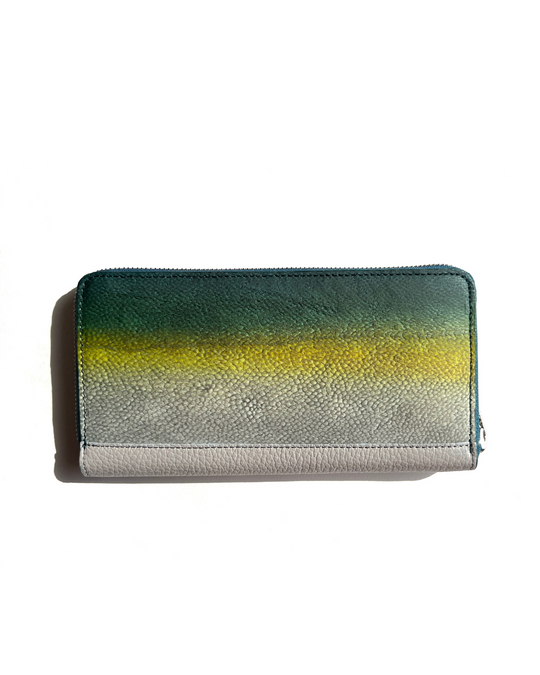 Round zipper long wallet [Japanese amberjack]｜Authentic Color