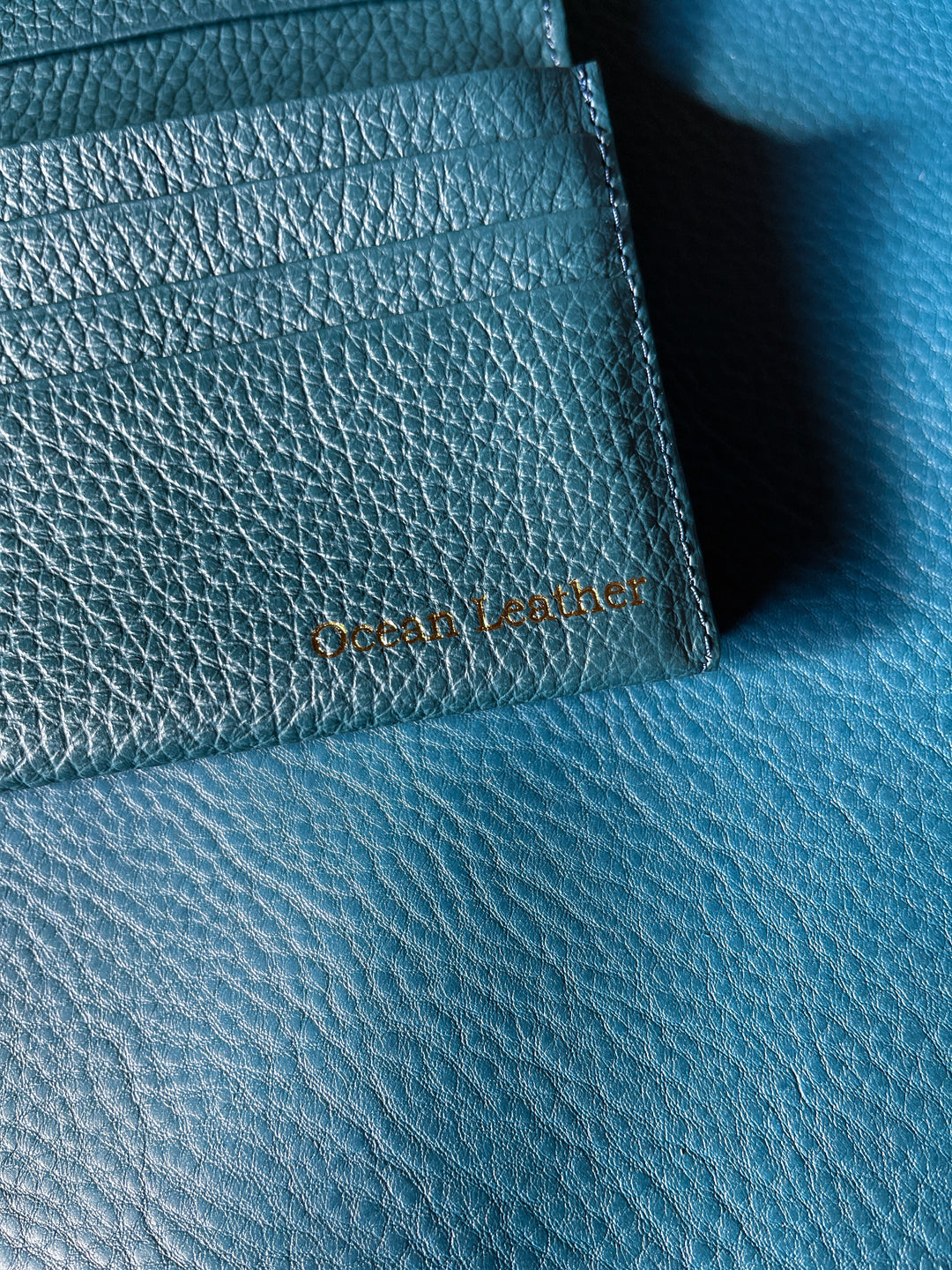 リアルカラー折り長財布【ブリ】Ocean Leather（オーシャンレザー）