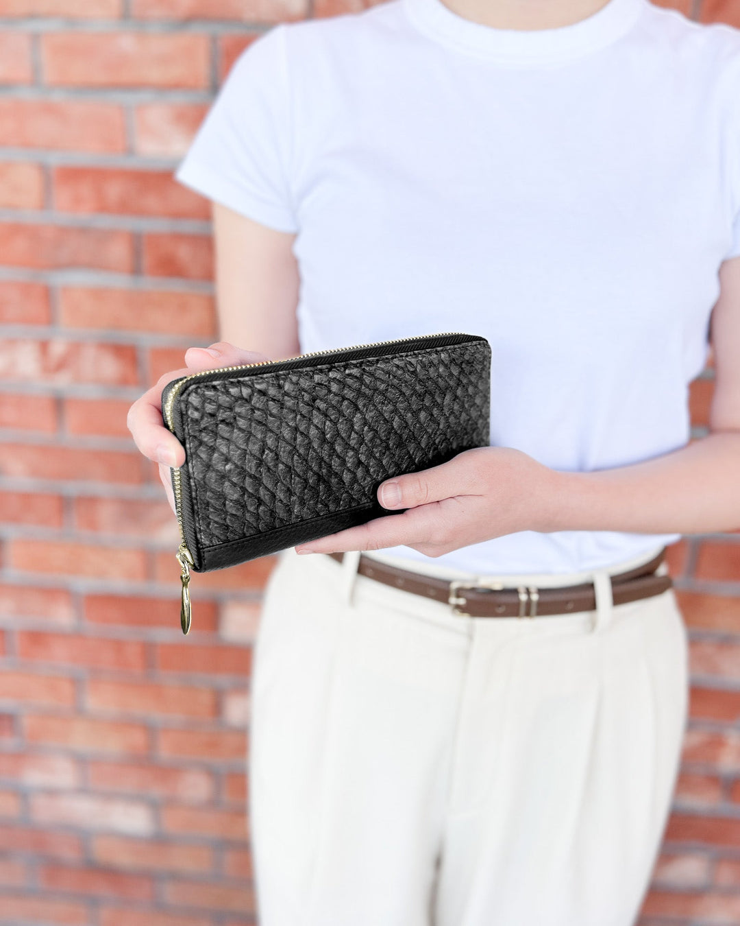 ラウンドファスナー長財布【ブリ】 - Ocean Leather